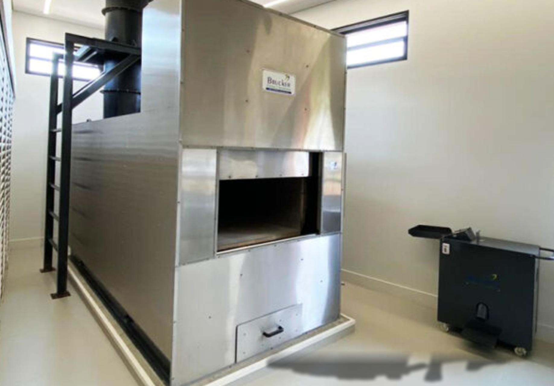 Forno Crematório Pet da Brucker